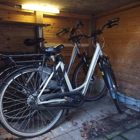 2-Room Apartment + 2 E-Bikes Алкмар Екстер'єр фото